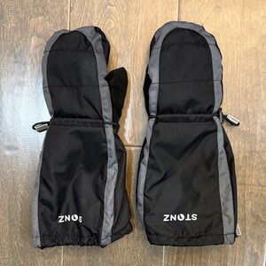 Stonz Black and Gray Kids Mittens